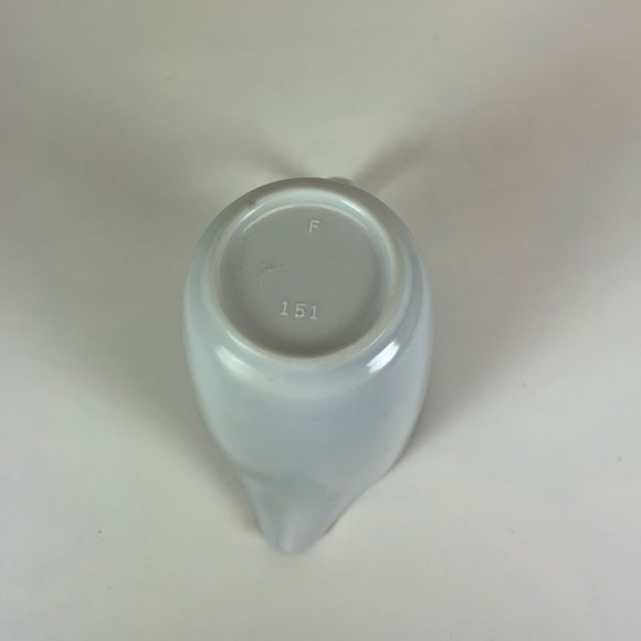 Vintage Midcentury Modern Melamine Sugar bowl with lid and Creamer - Picture 11 of 11